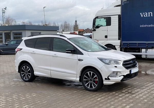 Ford Kuga cena 72200 przebieg: 58517, rok produkcji 2019 z Golczewo małe 352